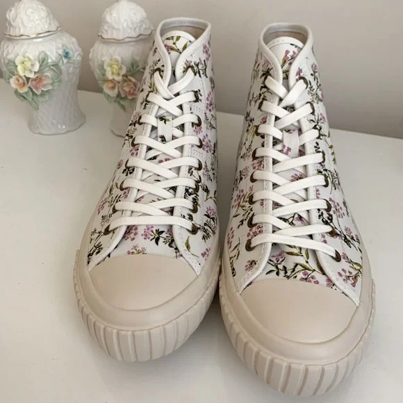 Floral High-Top Sneakers - Picture 4 of 11